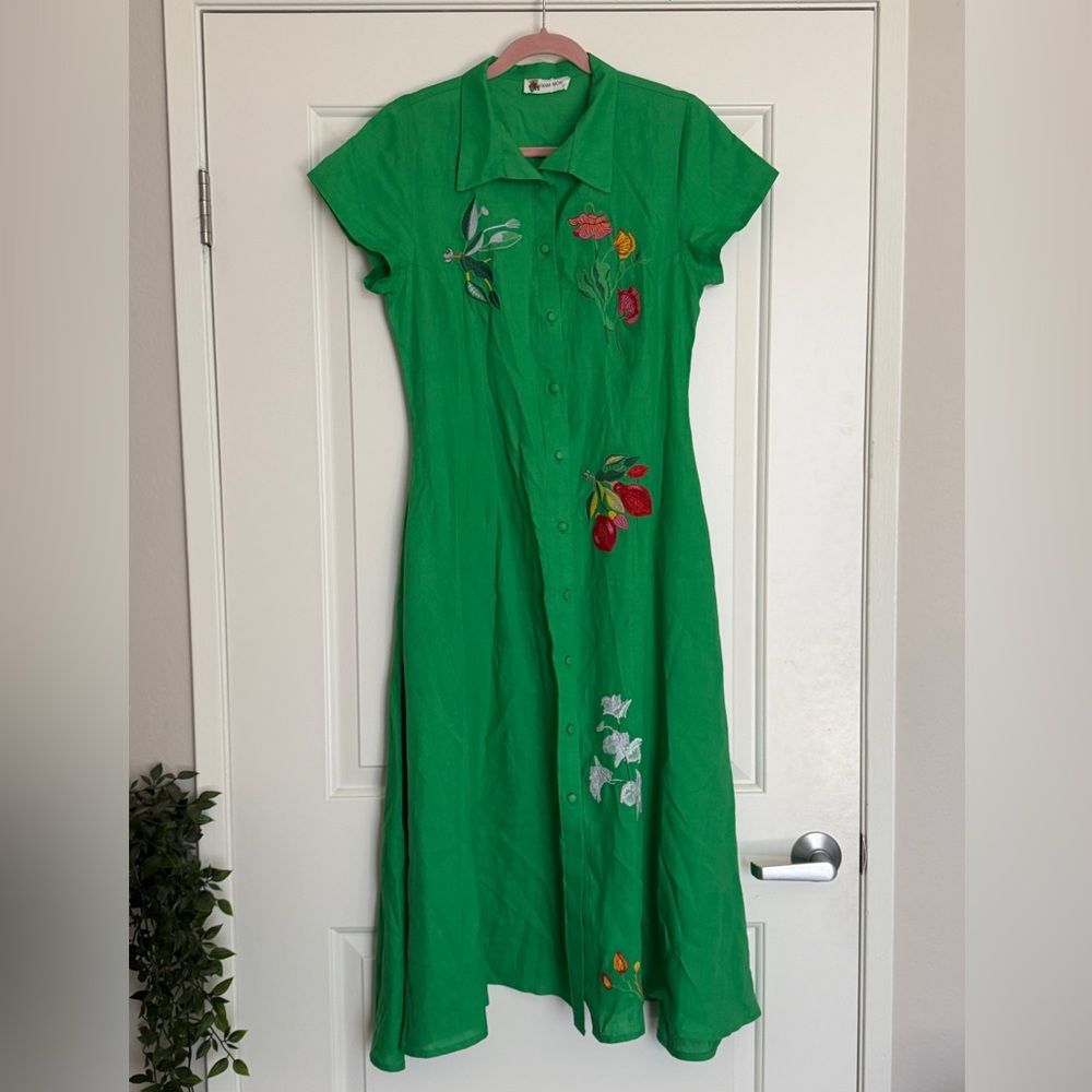 Fanm Mon Green Midi Shirt Dress with Floral Embroidery & Detachable Belt